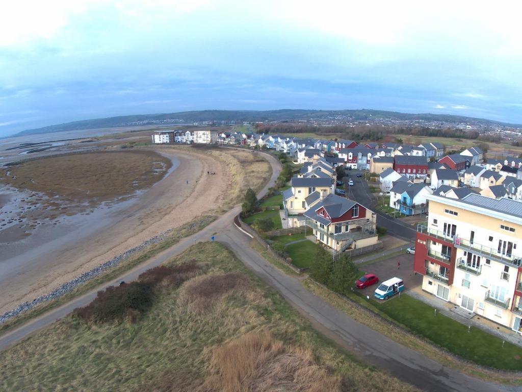 Coastal Apartment With Beach On Your Doorstep! Llanelli Exterior foto
